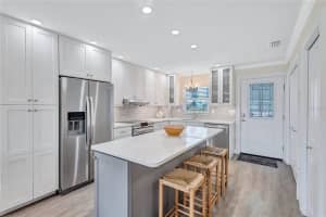 110 VISTA HERMOSA CIRCLE, SARASOTA, FL 34242 Sold 08/20/24