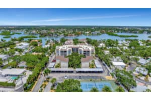 6157 MIDNIGHT PASS ROAD, SARASOTA, FL 34242 - MLS#MFRA4615451