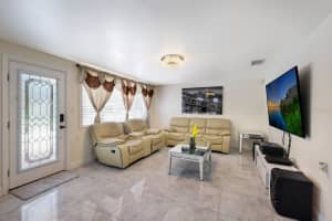 707 66TH AVENUE, BRADENTON, FL 34207 Sold 01/09/25