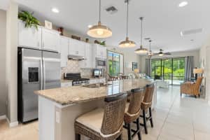 17121 KENTON TERRACE, BRADENTON, FL 34202 Sold 12/06/24