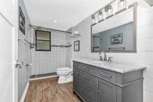 2463 TWIN DRIVE, SARASOTA, FL 34234 Sold 09/20/24