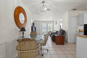 3816 DAVIS BOULEVARD, SARASOTA, FL 34232 Sold 11/05/24