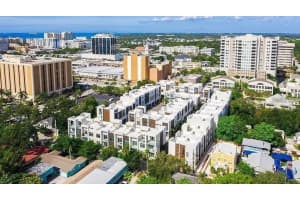 212 Cosmopolitan Ct, SARASOTA