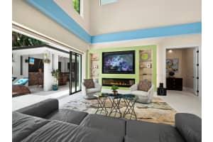 1886 PROSPECT STREET, SARASOTA, FL 34239 Sold 03/21/25
