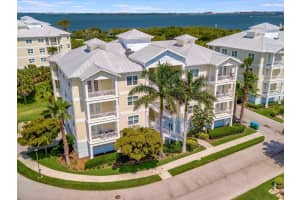 7840 34th Ave W #202, BRADENTON
