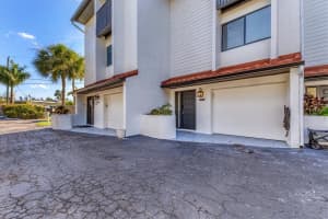 6786 SARASEA CIRCLE, SARASOTA, FL 34242 Sold 12/13/24