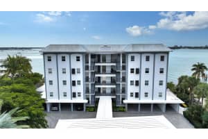 400 GOLDEN GATE POINT, SARASOTA, FL 34236 Sold 08/29/24