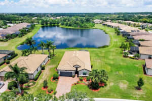 117 WANDERING WETLANDS CIRCLE, BRADENTON, FL 34212 Sold 09/17/24