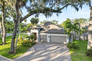 2105 SYLVAN LEA DRIVE, SARASOTA, FL 34240 Sold 02/07/25