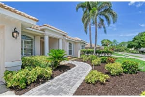 2110 CALUSA LAKES BOULEVARD, NOKOMIS, FL 34275 Sold 01/03/25