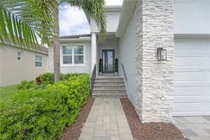 6244 CHAMPIONS ROW STREET, BRADENTON, FL 34210 Sold 09/30/24