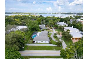1444 PINE BAY DRIVE, SARASOTA, FL 34231 Sold 09/30/24