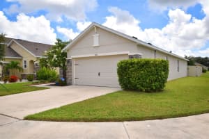 3879 GOLDEN ORIOLE PARKWAY, SARASOTA, FL 34232 Sold 01/23/25