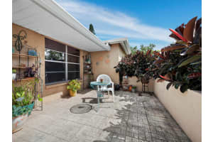 4004 HIGHLAND AVENUE, BRADENTON, FL 34205 Sold 10/18/24