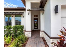 8277 GRANDE SHORES DRIVE, SARASOTA, FL 34240 Sold 10/07/24