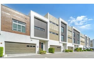 251 COSMOPOLITAN COURT, SARASOTA, FL 34236 Sold 09/16/24