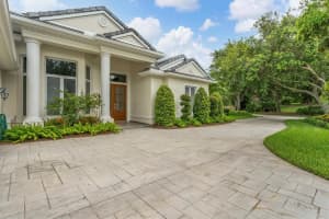 6935 CUMBERLAND TERRACE, UNIVERSITY PARK, FL 34201 Sold 05/16/25