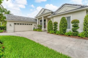 6935 CUMBERLAND TERRACE, UNIVERSITY PARK, FL 34201 Sold 05/16/25