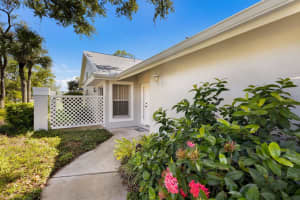5628 COUNTRY CLUB WAY, SARASOTA, FL 34243 Sold 09/17/24