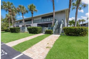 600 MANATEE AVENUE, HOLMES BEACH, FL 34217 Sold 11/04/24