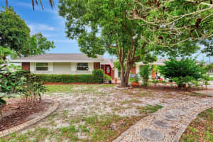 2731 DARWIN AVENUE, SARASOTA, FL 34239 Sold 11/18/24