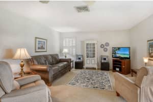 3267 SUFFOLK LANE, SARASOTA, FL 34239 Sold 11/26/24