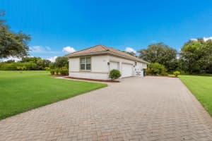 425 148TH COURT, BRADENTON, FL 34212 Sold 12/30/24