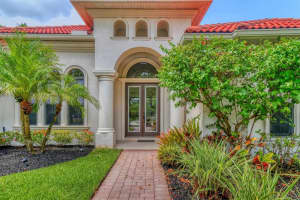 1701 HILLVIEW STREET, SARASOTA, FL 34239 Sold 09/13/24