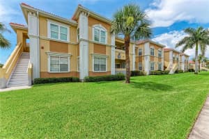 1025 VILLAGIO CIRCLE, SARASOTA, FL 34237 Sold 08/29/24