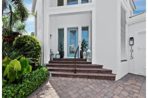 1915 HARBOUR LINKS CIRCLE, LONGBOAT KEY, FL 34228 Sold 11/06/24