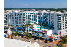 111 PINEAPPLE AVENUE, SARASOTA, FL 34236 Sold 12/09/24