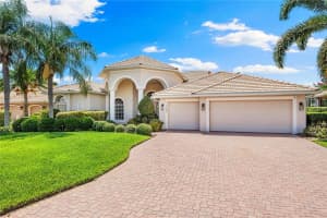 7069 74TH STREET CIRCLE, BRADENTON, FL 34203 Sold 11/12/24