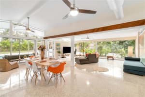 2277 SUNNYSIDE LANE, SARASOTA, FL 34239 Sold 10/25/24