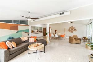 2277 SUNNYSIDE LANE, SARASOTA, FL 34239 Sold 10/25/24