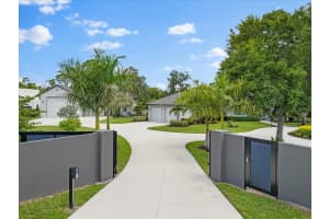 6977 BEE RIDGE ROAD, SARASOTA, FL 34241 Sold 12/23/24