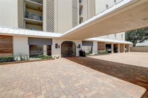 350 GOLDEN GATE POINT, SARASOTA, FL 34236 Sold 10/01/24
