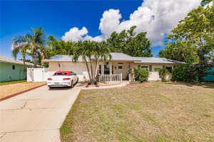 912 69TH STREET, BRADENTON, FL 34209 Sold 04/22/25