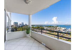 1255 GULFSTREAM AVENUE, SARASOTA, FL 34236 Sold 11/12/24