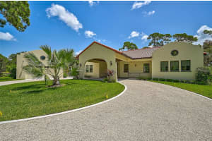 360 N Point Rd, OSPREY