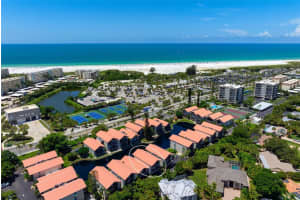 1125 LAKE HOUSE CIRCLE, SARASOTA, FL 34242 Sold 04/16/25