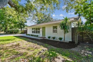 989 ALLENDALE AVENUE, SARASOTA, FL 34237 Sold 01/15/25
