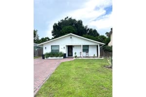 831 WINTER GARDEN DRIVE, SARASOTA, FL 34243 Sold 01/06/25