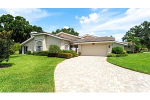 4092 PENSHURST PARK, SARASOTA, FL 34235 Sold 11/01/24