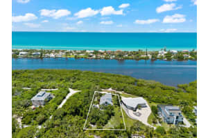 2727 BAYSHORE DRIVE, ENGLEWOOD, FL 34223 Sold 10/02/24