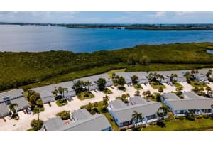 925 WATERSIDE LANE, BRADENTON, FL 34209 Sold 01/27/25