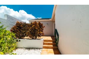 925 WATERSIDE LANE, BRADENTON, FL 34209 Sold 01/27/25