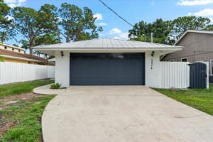 2474 ARAPAHO STREET, SARASOTA, FL 34231 Sold 10/25/24
