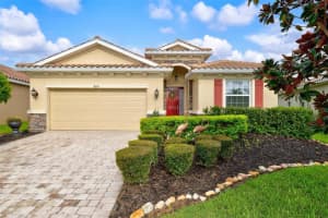 8214 Las Lilias Ct, SARASOTA
