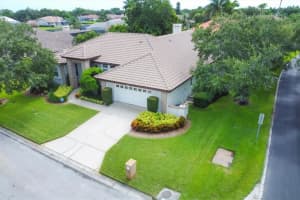 4771 COCONUT PALM CIRCLE, SAINT PETERSBURG, FL 33703 Sold 12/06/24