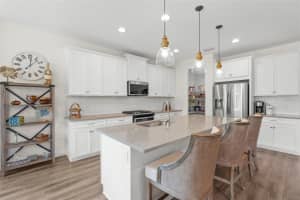 5589 LONG SHORE LOOP, SARASOTA, FL 34238 Sold 01/13/25